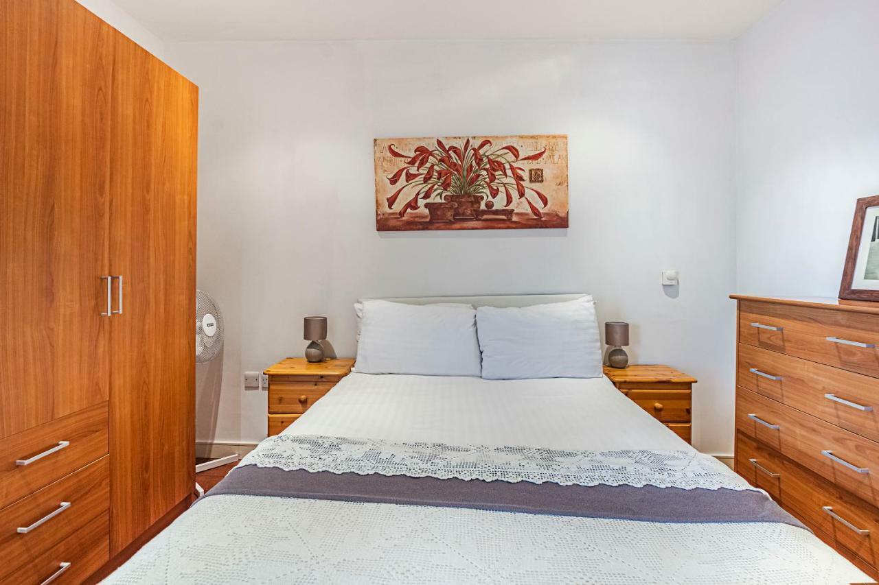 Splendid 3 Bedroom Apartment in Angel/Kings Cross Londen Buitenkant foto