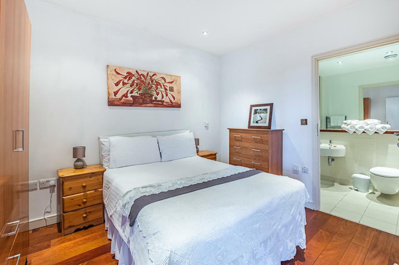 Splendid 3 Bedroom Apartment in Angel/Kings Cross Londen Buitenkant foto
